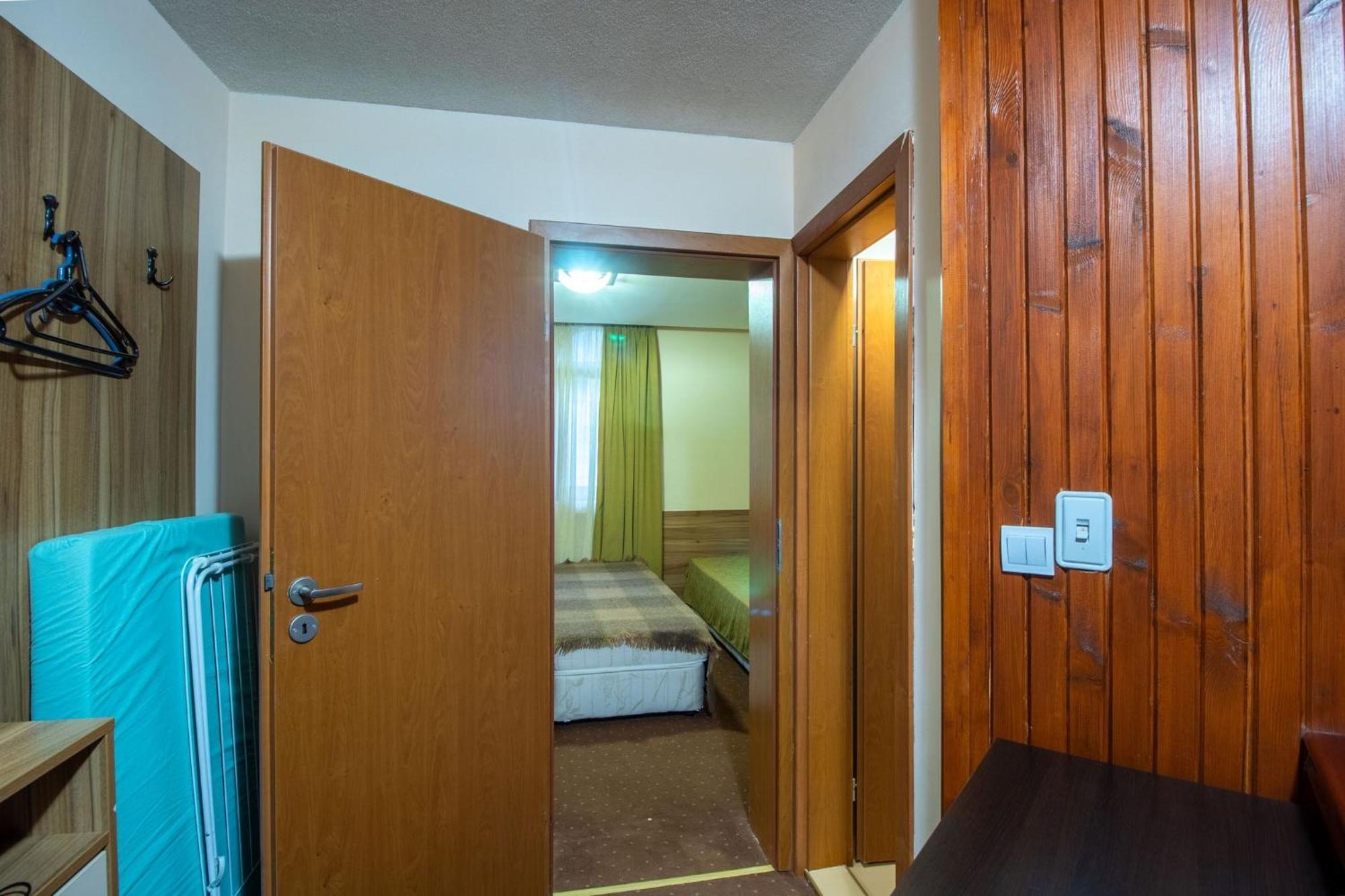 Ski Chalets At Pamporovo - An Affordable Village Holiday For Families Or Groups Екстер'єр фото