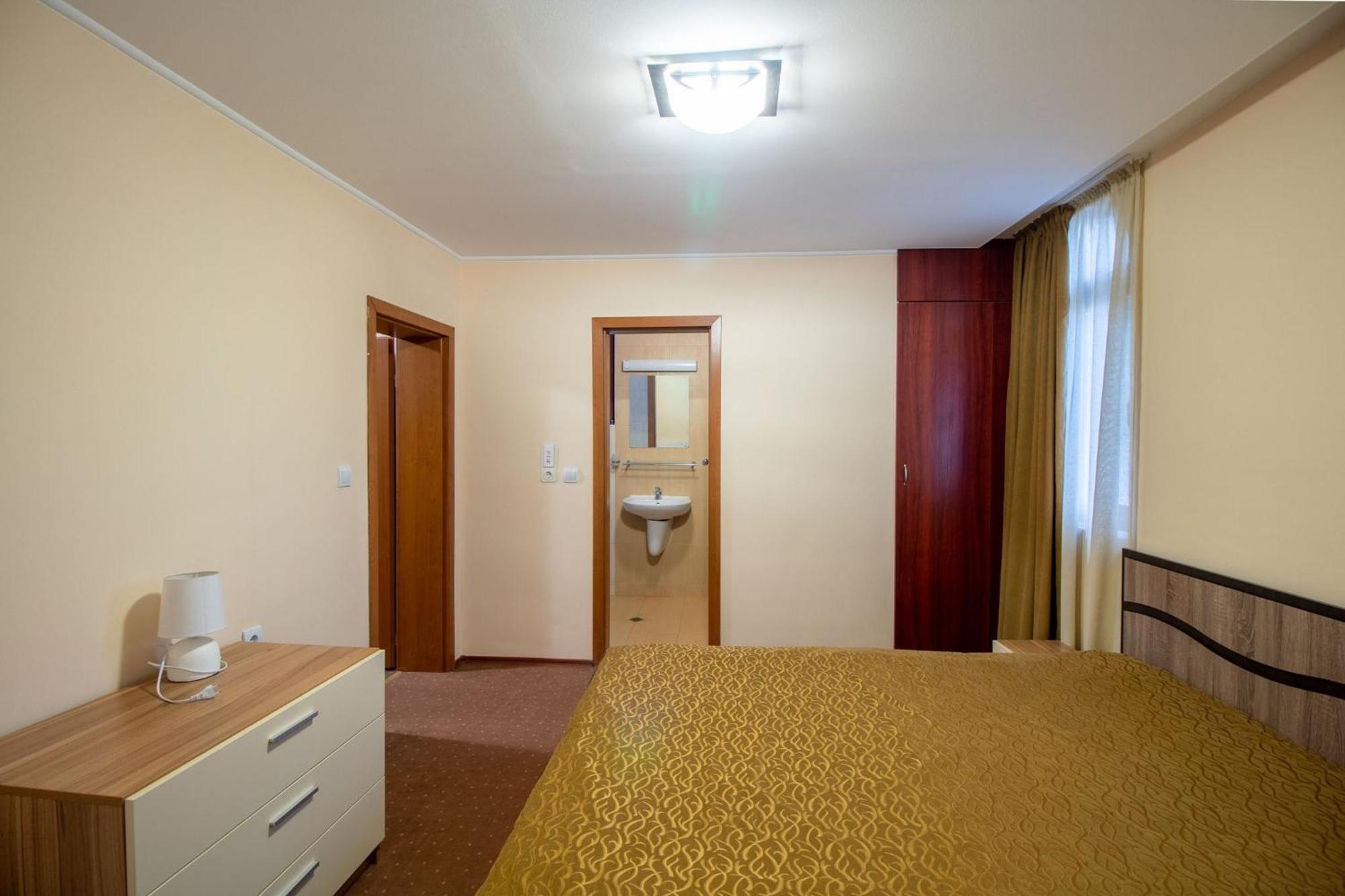 Ski Chalets At Pamporovo - An Affordable Village Holiday For Families Or Groups Екстер'єр фото