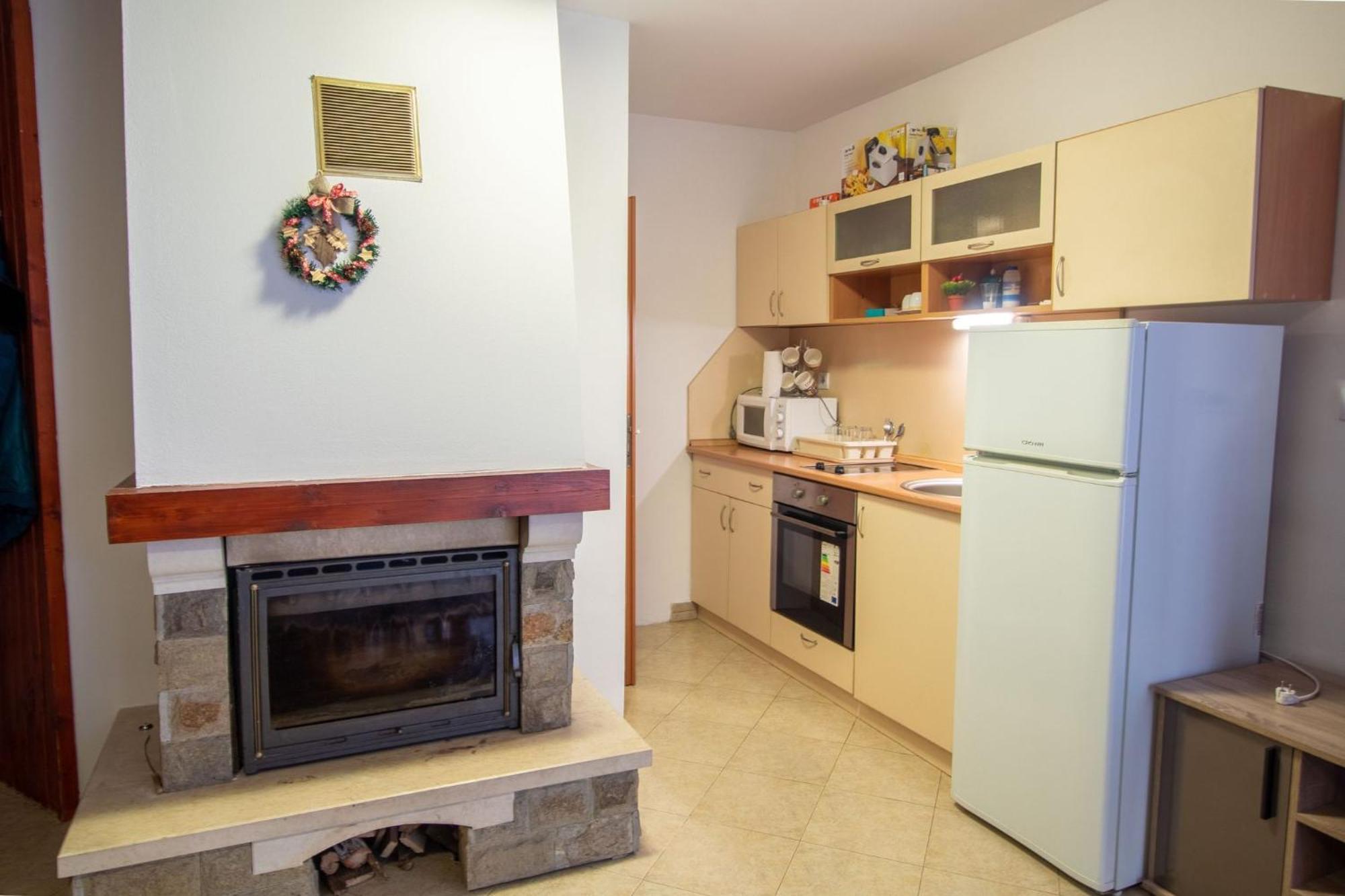 Ski Chalets At Pamporovo - An Affordable Village Holiday For Families Or Groups Екстер'єр фото